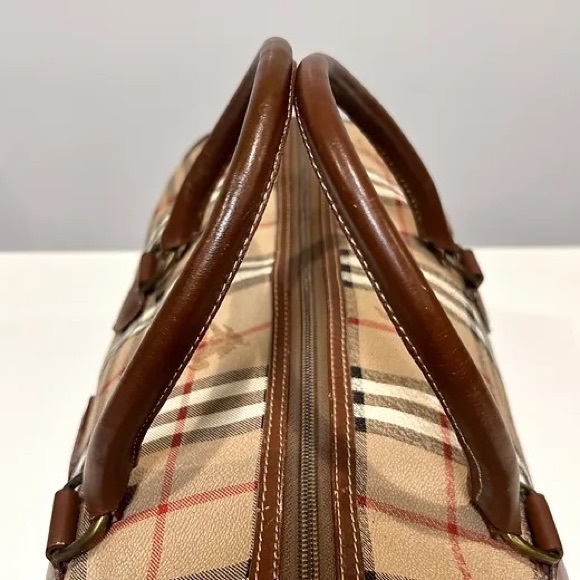 ❤️Authentic Burberry’s Haymaker Boston Travel Bag - Picture 5 of 11